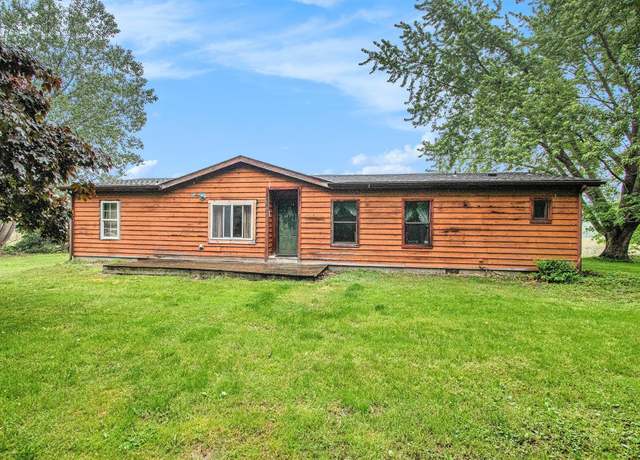 Property at 6727 Youngren Rd, Three Oaks, MI 49128, 3 beds, 2 baths
