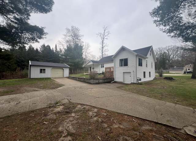 Property at 9088 S Mason Dr, Newaygo, MI 49337, 2 beds, 1 bath