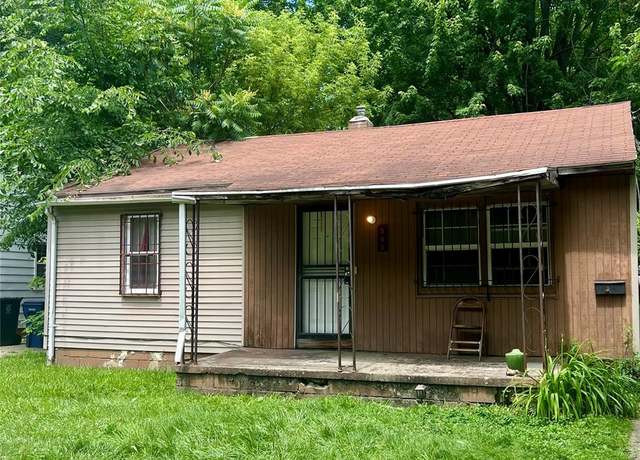 Property at 302 W Gracelawn Ave, Flint, MI 48505, 2 beds, 1 bath