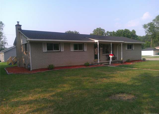 Property at 30712 Beechwood St, Garden City, MI 48135, 3 beds, 2 baths
