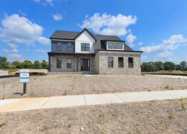 Property at 2200 Somerset Ln, Commerce Charter Township, MI 48382, 4 beds, 3.5 baths