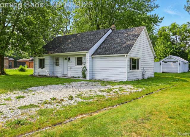 Property at 2121 Chesley Dr, Sterling Heights, MI 48310, 3 beds, 1 bath