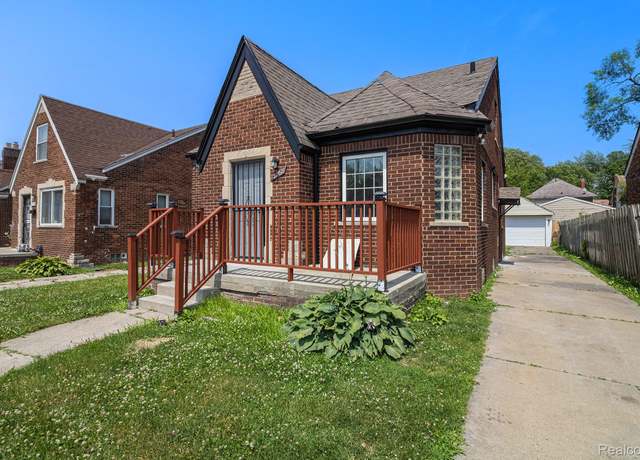 Property at 5766 Nottingham Rd, Detroit, MI 48224, 3 beds, 1.5 baths