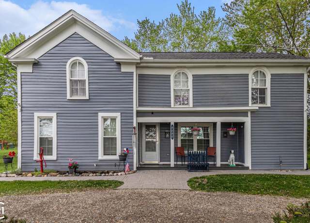 Property at 4646 Howland Rd, Almont, MI 48003, 4 beds, 1.5 baths