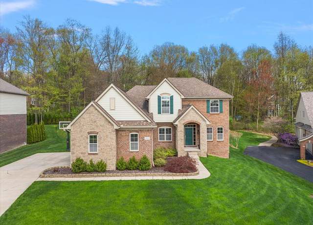 Property at 5633 Golf Pointe Dr, Clarkston, MI 48348, 4 beds, 2.5 baths