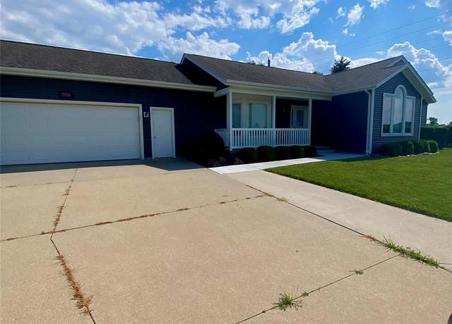 Property at 7758 Drakeshire Blvd, Almont, MI 48003, 3 beds, 2 baths