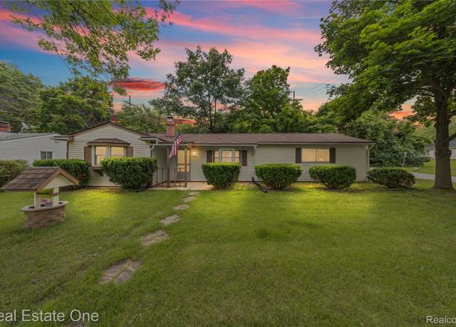 Property at 7241 Richardson Rd, West Bloomfield, MI 48323, 3 beds, 2 baths