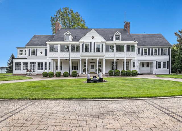 Property at 19123 Parke Ln, Grosse Ile, MI 48138, 7 beds, 9 baths