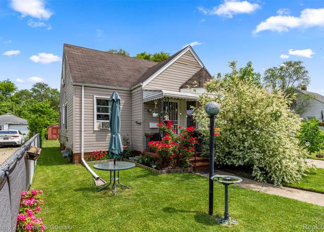 Property at 8244 Westwood St, Detroit, MI 48228, 3 beds, 1 bath