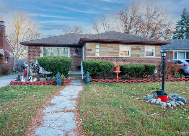 Property at 21900 Sussex St, Oak Park, MI 48237, 3 beds, 2 baths