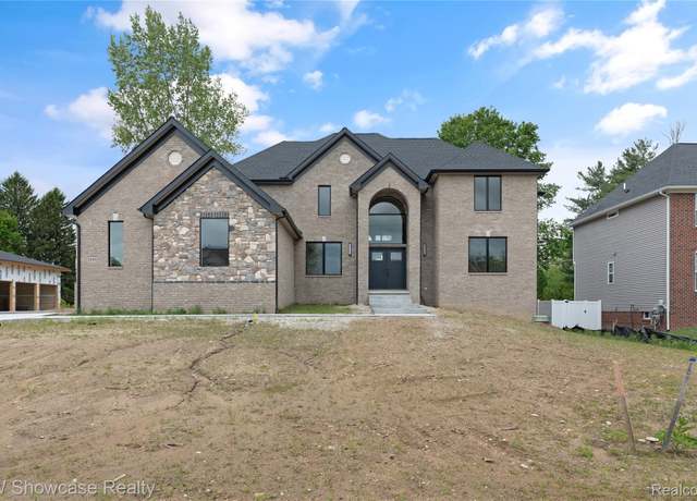Property at 5245 Buell Dr, Commerce Twp, MI 48382, 4 beds, 4.5 baths
