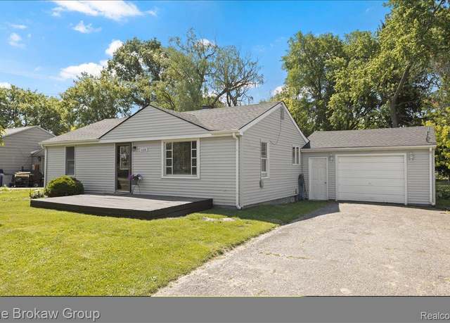Property at 6088 Surrey Ln, Burton, MI 48519, 2 beds, 1 bath