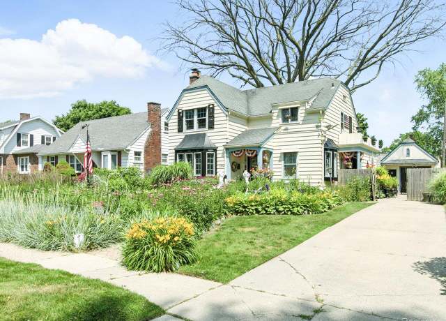 Property at 1313 Wall St, Port Huron, MI 48060, 4 beds, 2 baths