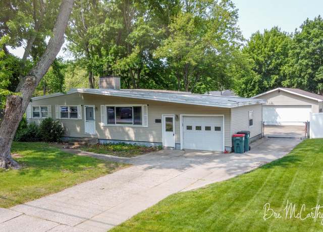 Property at 1275 Aspacia St, Muskegon, MI 49445, 4 beds, 1 bath