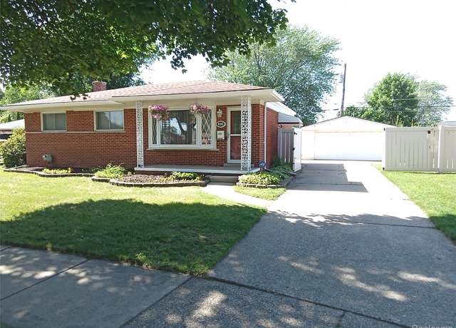 Property at 8283 Christine St, Warren, MI 48093, 3 beds, 1.5 baths