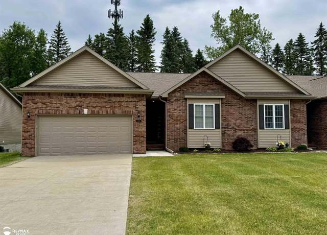 Property at 3113 Harbor Pointe Cir, Fenton, MI 48430, 3 beds, 2 baths