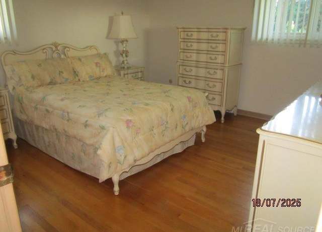Property at 11270 Masonic Blvd, Warren, MI 48093, 3 beds, 2 baths