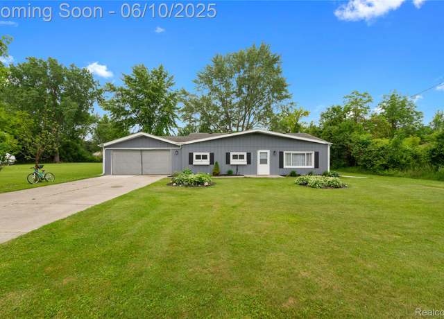 Property at 2062 Vermont Dr, Troy, MI 48083, 4 beds, 1.5 baths