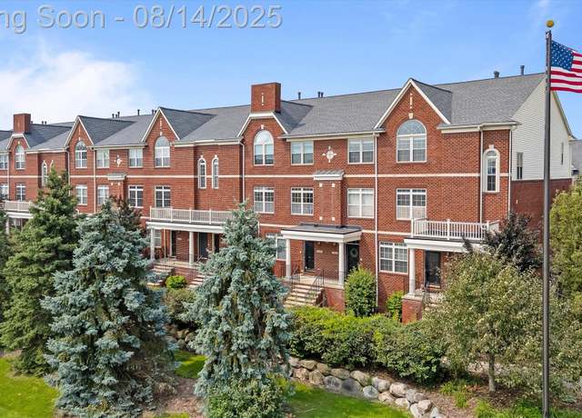 Property at 1456 Devon Ln, Troy, MI 48084, 2 beds, 2 baths