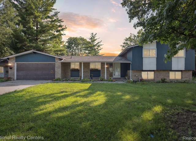 Property at 25535 Lynford St, Farmington, MI 48336, 4 beds, 2.5 baths