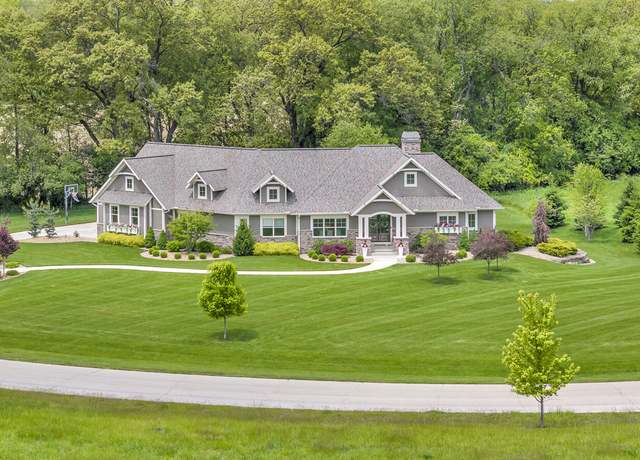 Property at 4996 Nantucket Dr, Jackson, MI 49201, 3 beds, 3.5 baths