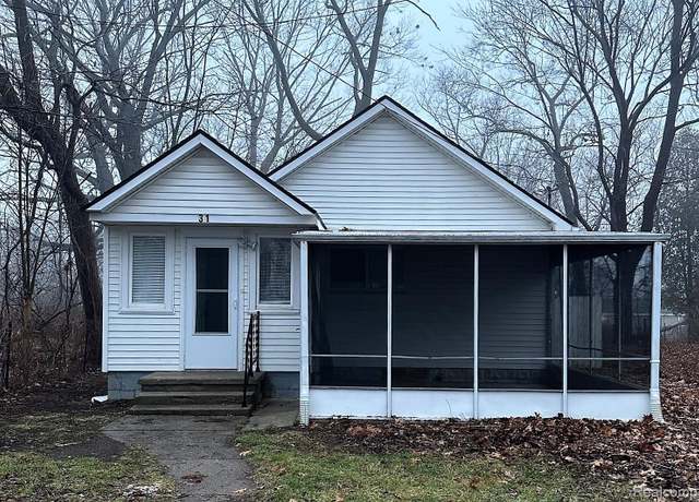Property at 31 N Eastway Dr, Pontiac, MI 48342, 3 beds, 1 bath