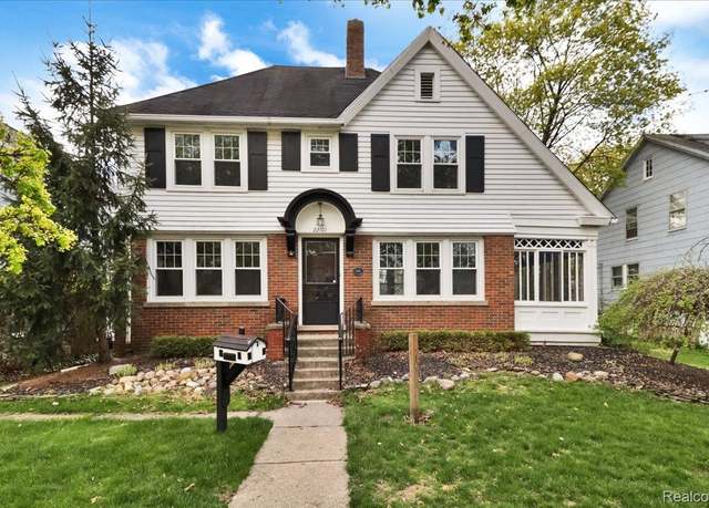 Property at 22101 Francis St, Dearborn, MI 48124, 3 beds, 1.5 baths