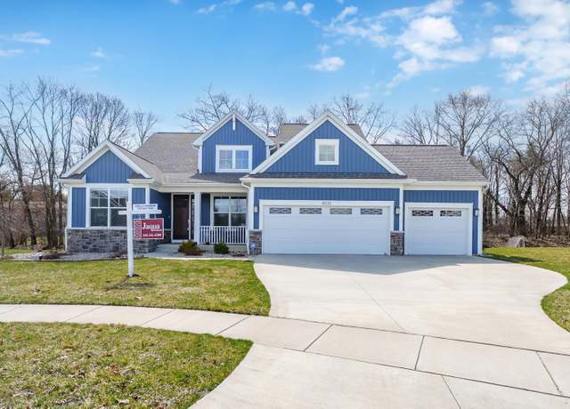 Property at 4030 Hollow Wood Dr, Portage, MI 49024, 5 beds, 4.5 baths