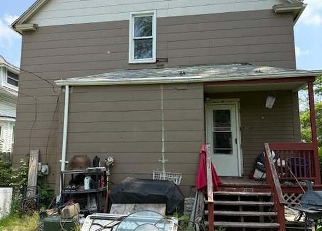 Property at 2433 Fischer St, Detroit, MI 48214, 4 beds, 2 baths