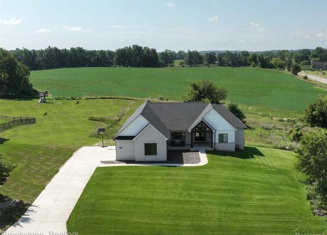 Property at 973 Highland View Ln, Metamora Township, MI 48455, 4 beds, 3.5 baths