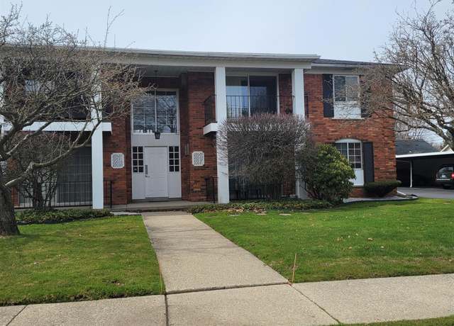 Property at 22041 E 11 Mile Rd, St Clair Shores, MI 48081, 1 bed, 1 bath