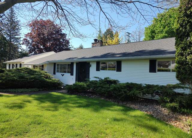 Property at 109 Cornell St, Howell, MI 48843, 3 beds, 1 bath