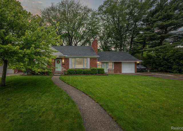 Property at 21925 Edgewood St, St Clair Shores, MI 48080, 3 beds, 1 bath
