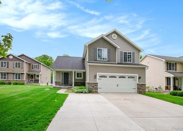 Property at 4686 Downing Dr, Pinckney, MI 48169, 3 beds, 2.5 baths