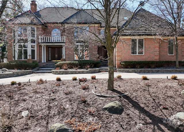 Property at 5148 Crest Knolls Ct, Bloomfield Hills, MI 48302, 6 beds, 7 baths