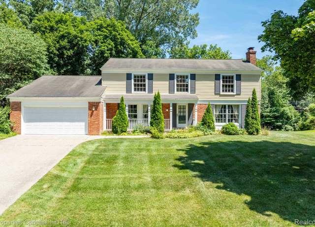 Property at 5127 Iron Gate Rd, Bloomfield Hills, MI 48304, 5 beds, 3 baths