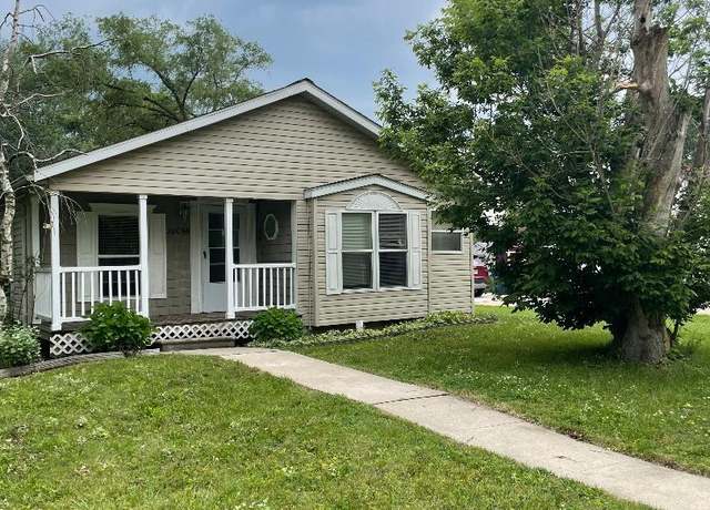 Property at 28055 Hanover Blvd, Wayne, MI 48186, 3 beds, 2 baths