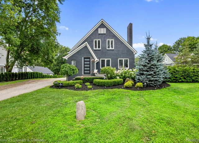 Property at 19203 Clement Rd, Northville, MI 48167, 5 beds, 2 baths