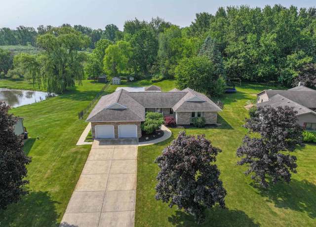 Property at 1279 Lake Valley Dr, Fenton, MI 48430, 3 beds, 3 baths