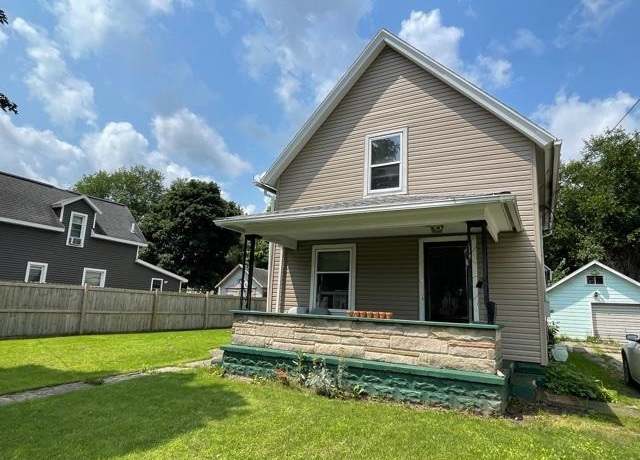 Property at 816 Lincoln St, Jackson, MI 49202, 3 beds, 1 bath