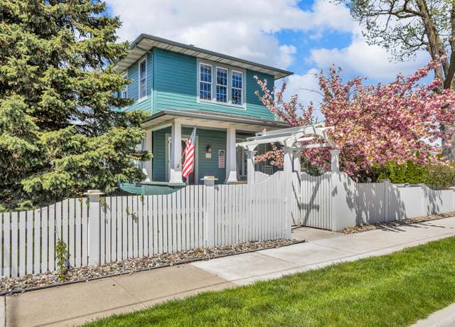Property at 37 N Monroe St, Coldwater, MI 49036, 4 beds, 2.5 baths