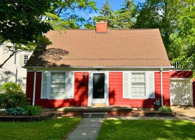 Property at 10 Brookline Ln, Dearborn, MI 48120, 2 beds, 1.5 baths