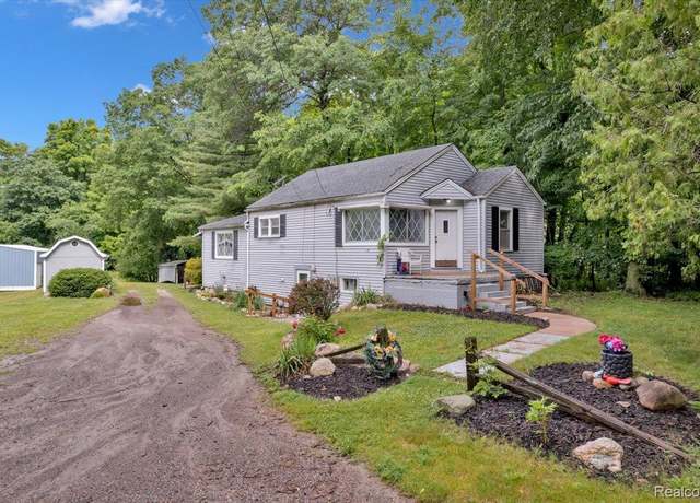Property at 4155 Mill Lake Rd, Lake Orion, MI 48360, 2 beds, 1 bath