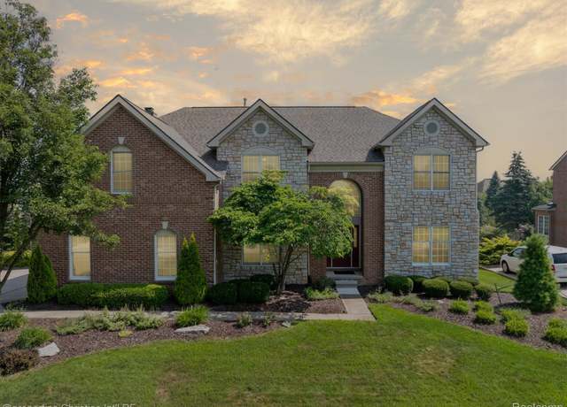 Property at 45922 Riviera Dr, Northville, MI 48168, 4 beds, 4.5 baths
