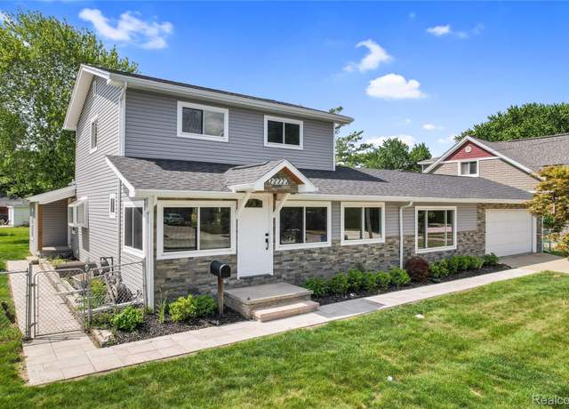 Property at 22222 Evergreen St, St Clair Shores, MI 48082, 3 beds, 2.5 baths