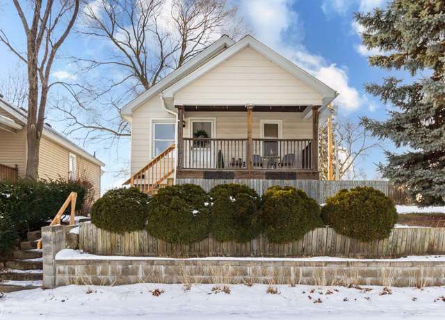 Property at 2817 Wright St, Port Huron, MI 48060, 2 beds, 1 bath