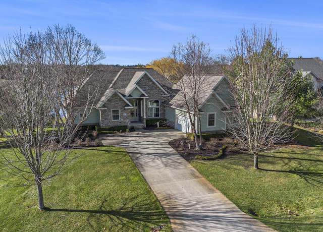 Property at 11325 Killarney Dr, Stanwood, MI 49346, 5 beds, 5.5 baths