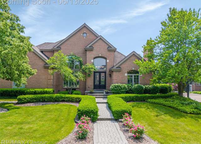 Property at 18438 Clairmont Cir E, Northville, MI 48168, 4 beds, 4.5 baths
