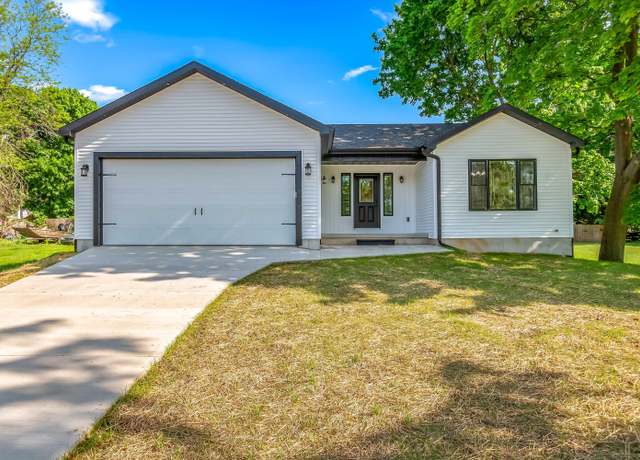 Property at 611 River Rd, Marshall, MI 49068, 2 beds, 2 baths
