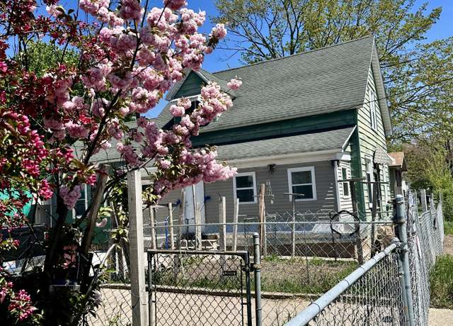 Property at 326 E Dale Ave, Muskegon, MI 49442, 3 beds, 1.5 baths